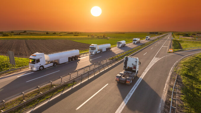 Was müssen Sie beim Einfahren auf die Autobahn beachten